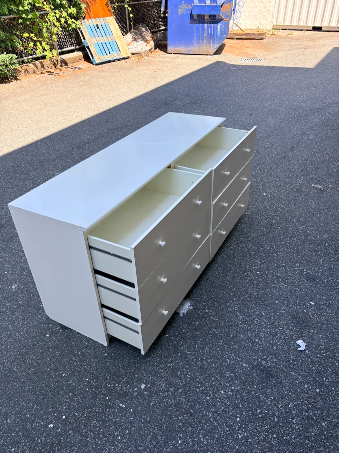 Delivery available- dresser - photo 3