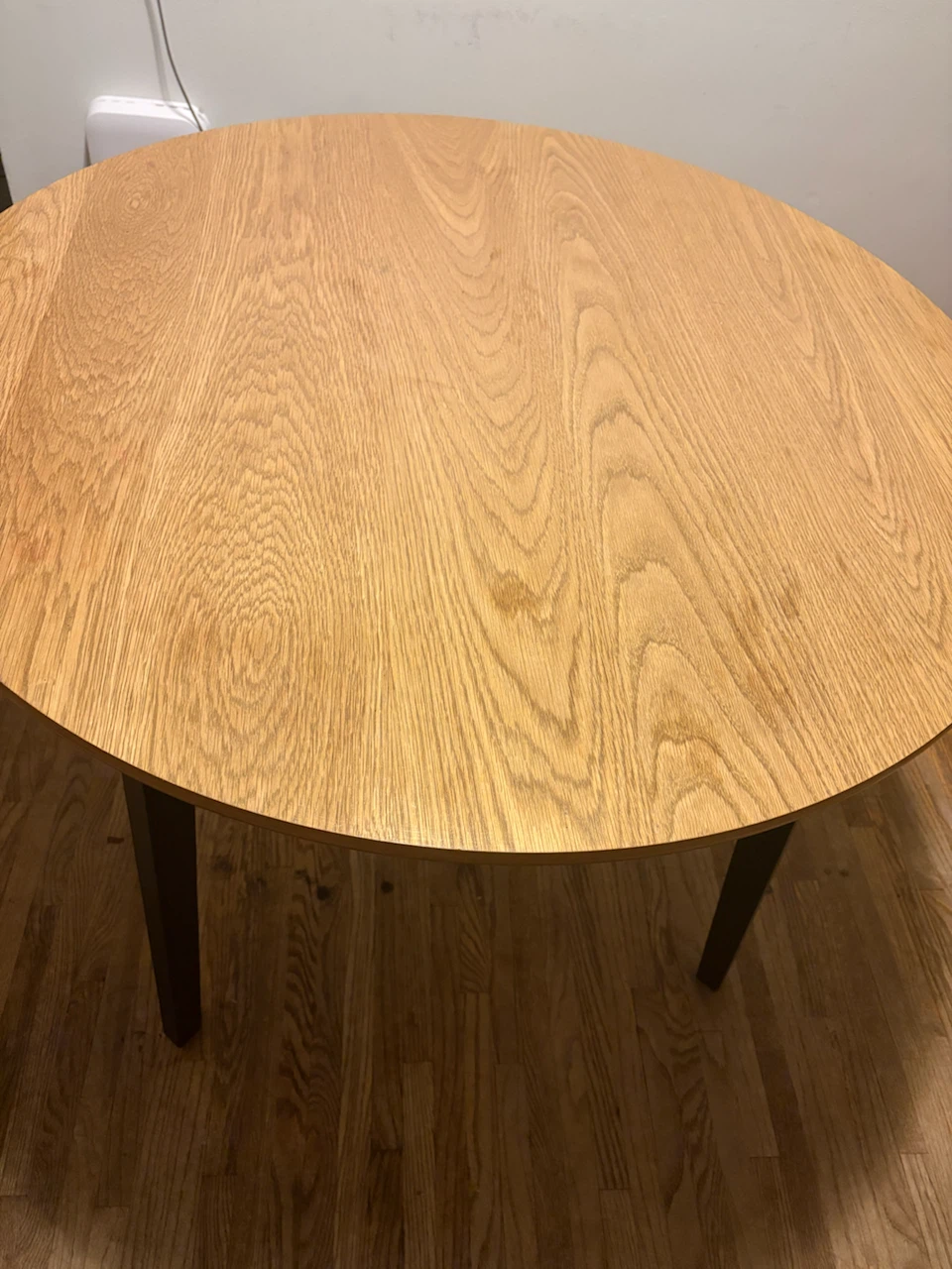 Round Dining Table 42” - photo 2