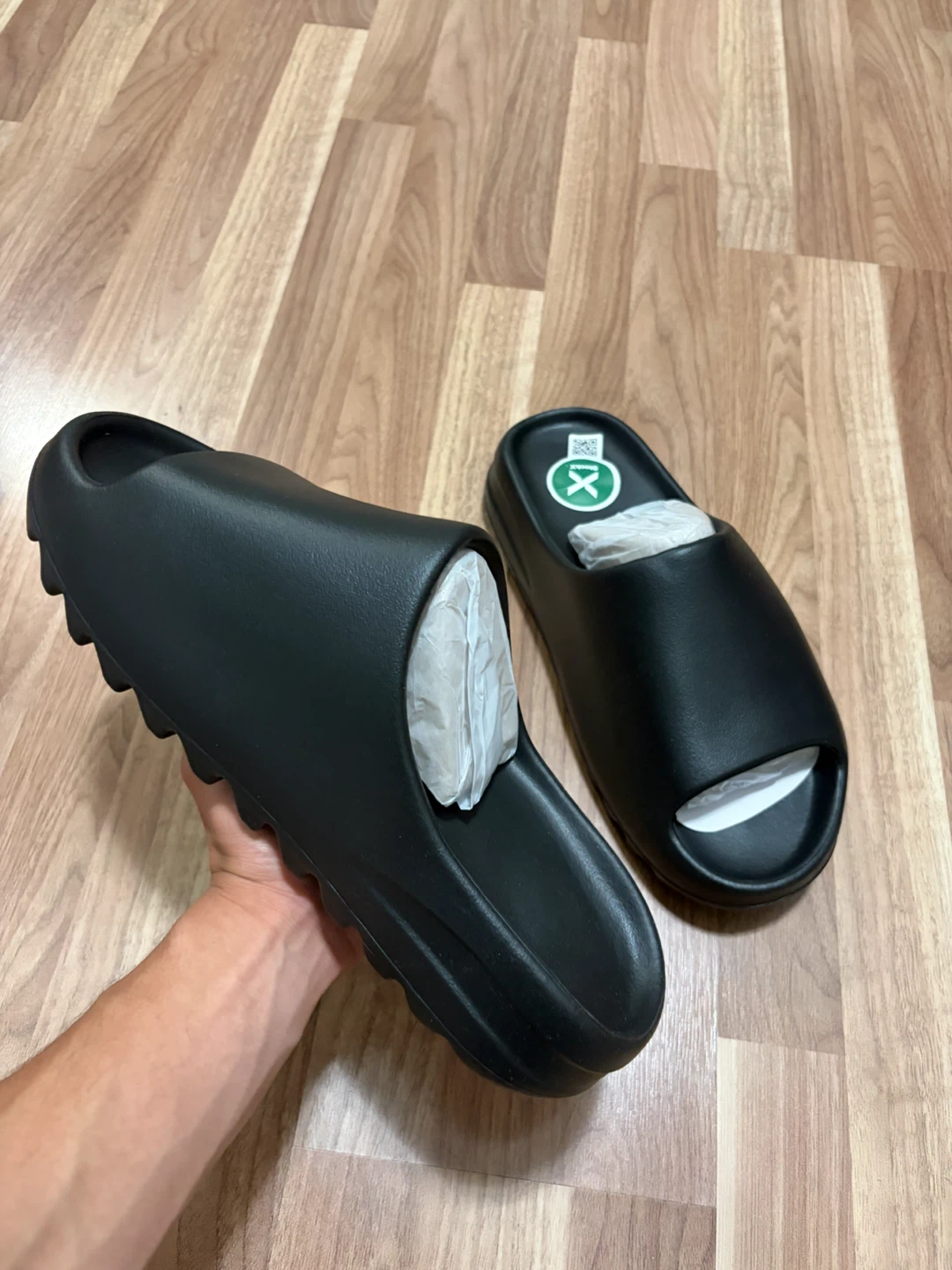 Yeezy Slides Black