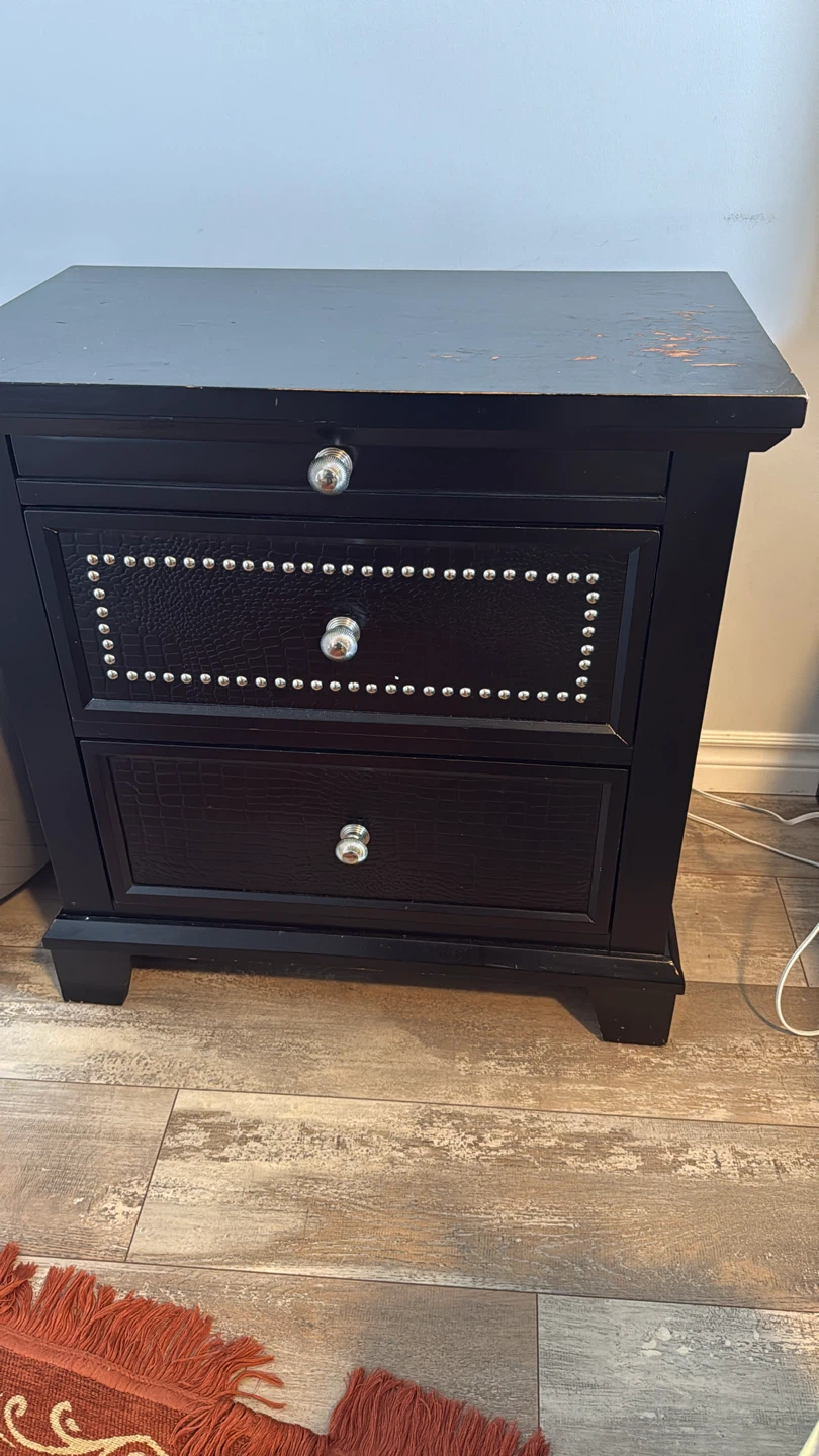 Queen Bedroom Set - photo 3