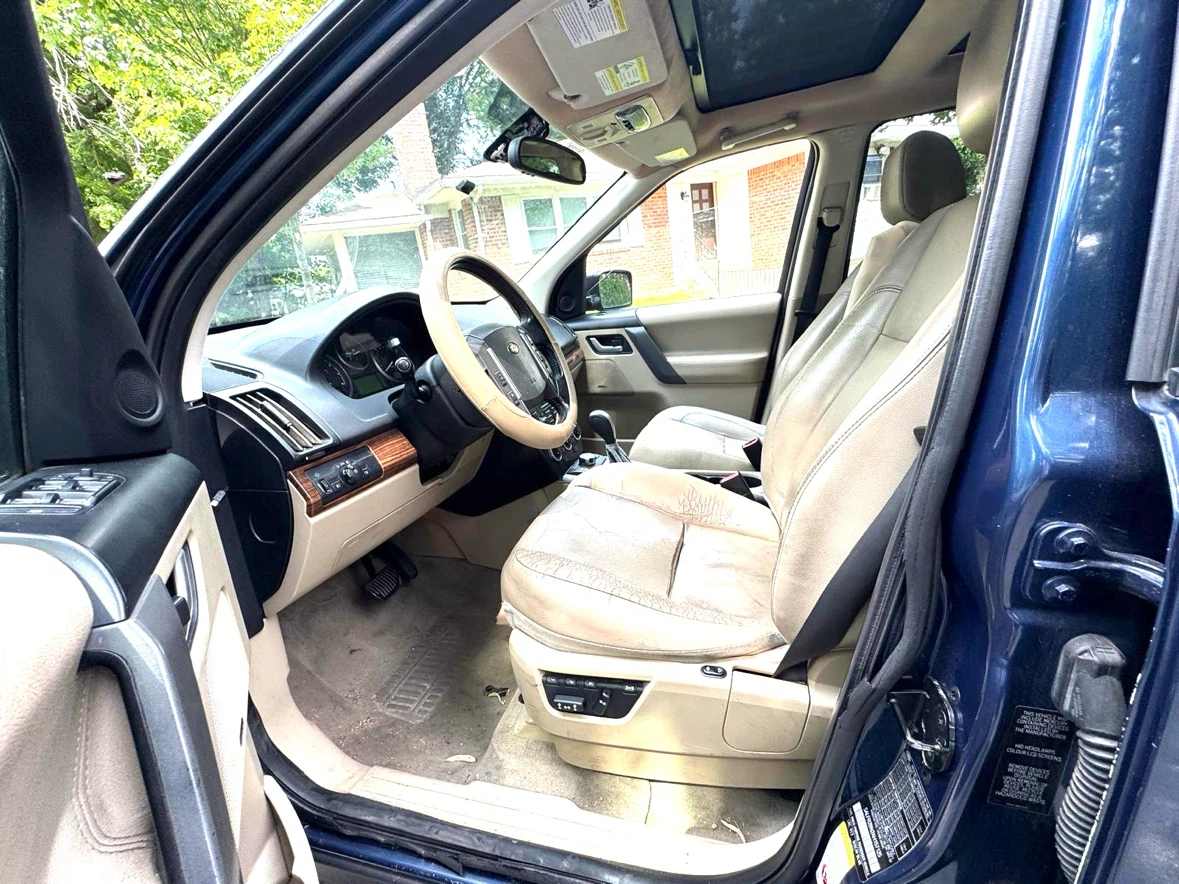 2010 Land rover LR2 - photo 4