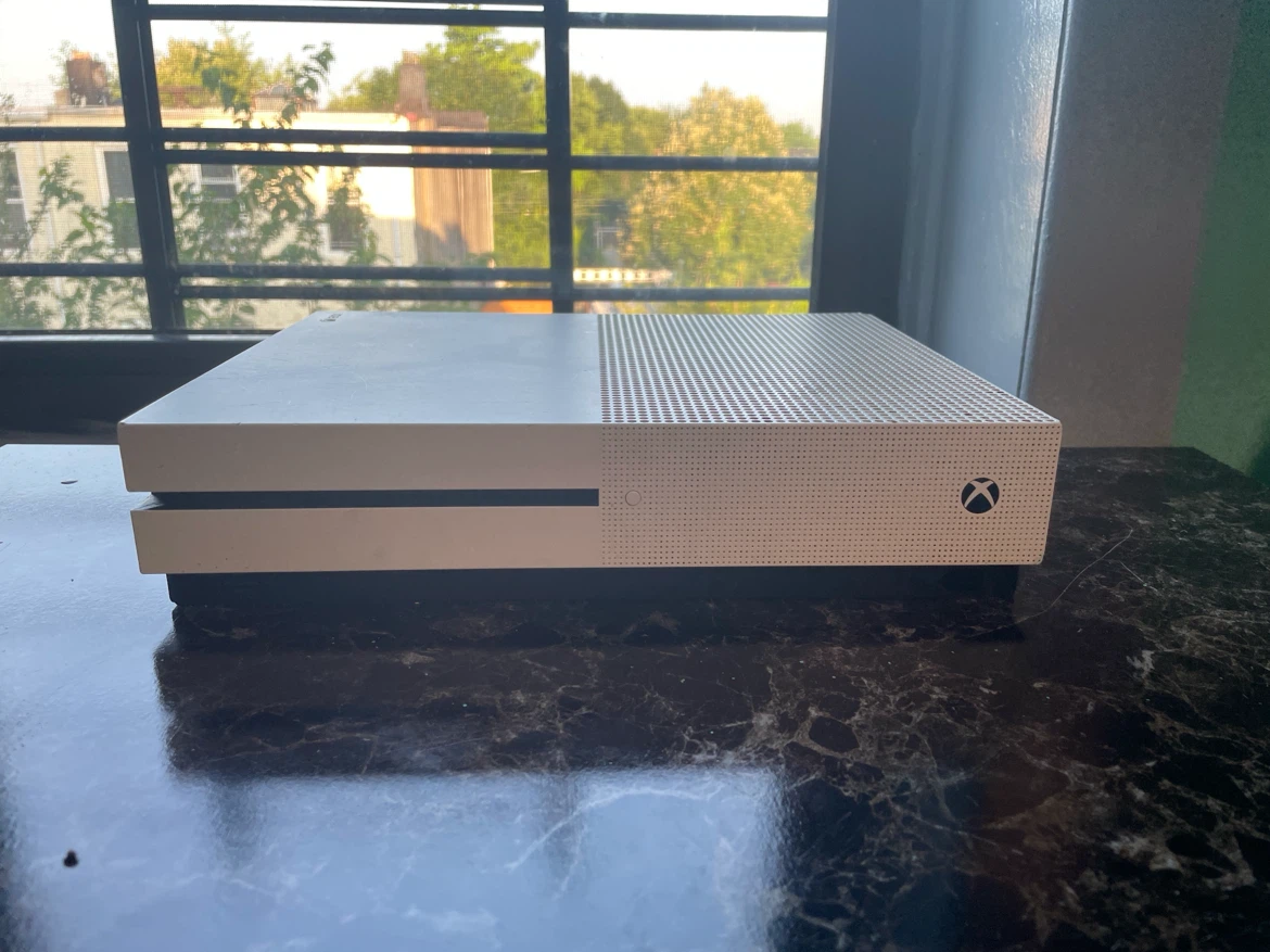 White Xbox One S Console - photo 2