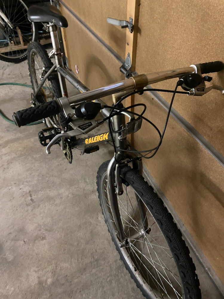 Raleigh Tarantula Mountain Bike - photo 2