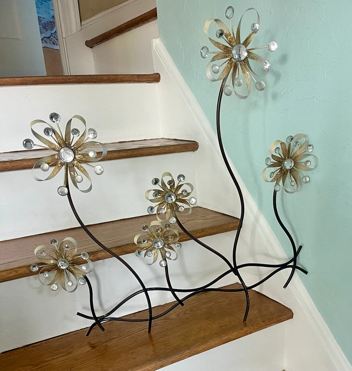 LOVELY INDOOR/OUTDOOR WALL DECOR