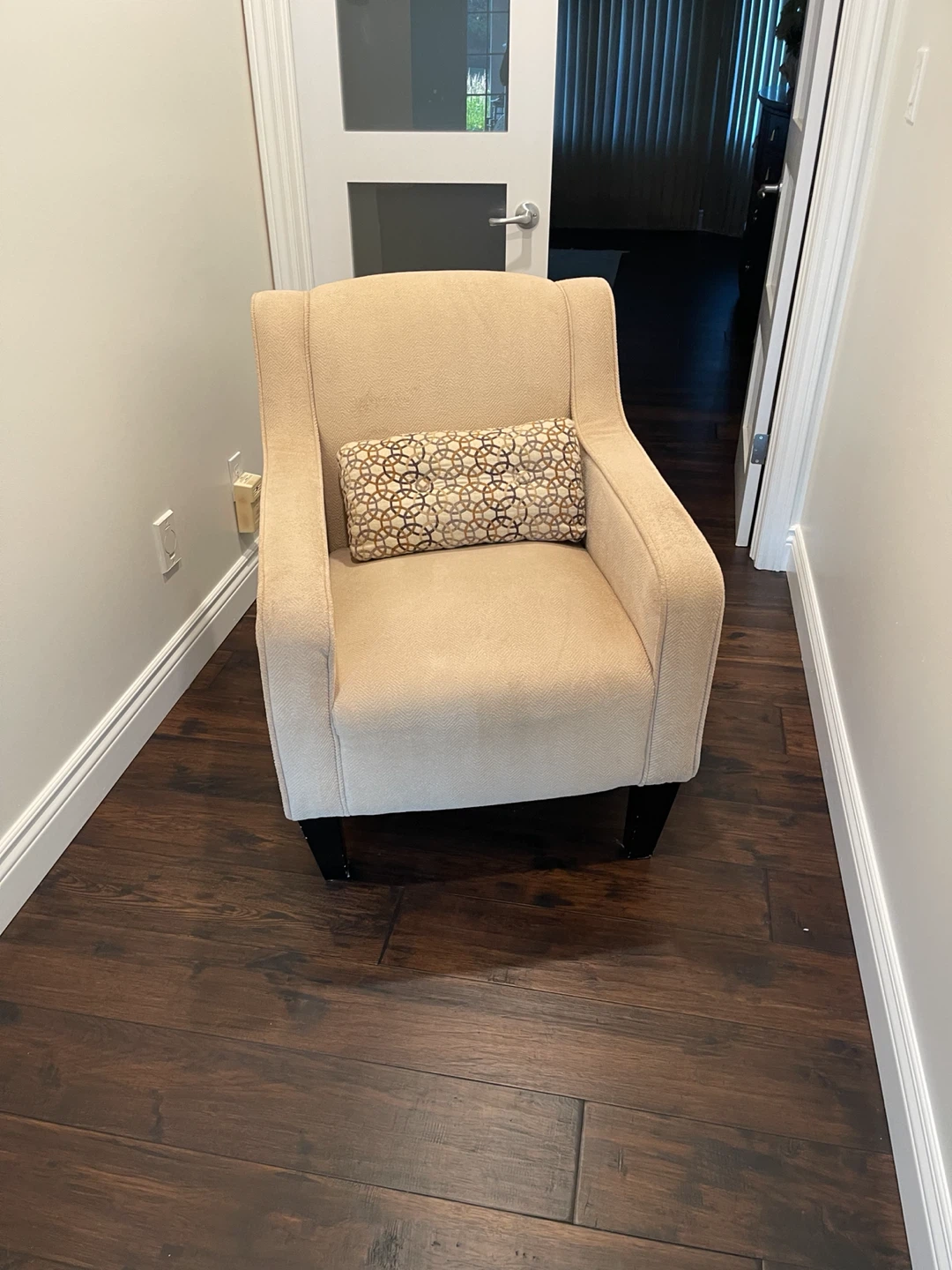 Accent chair