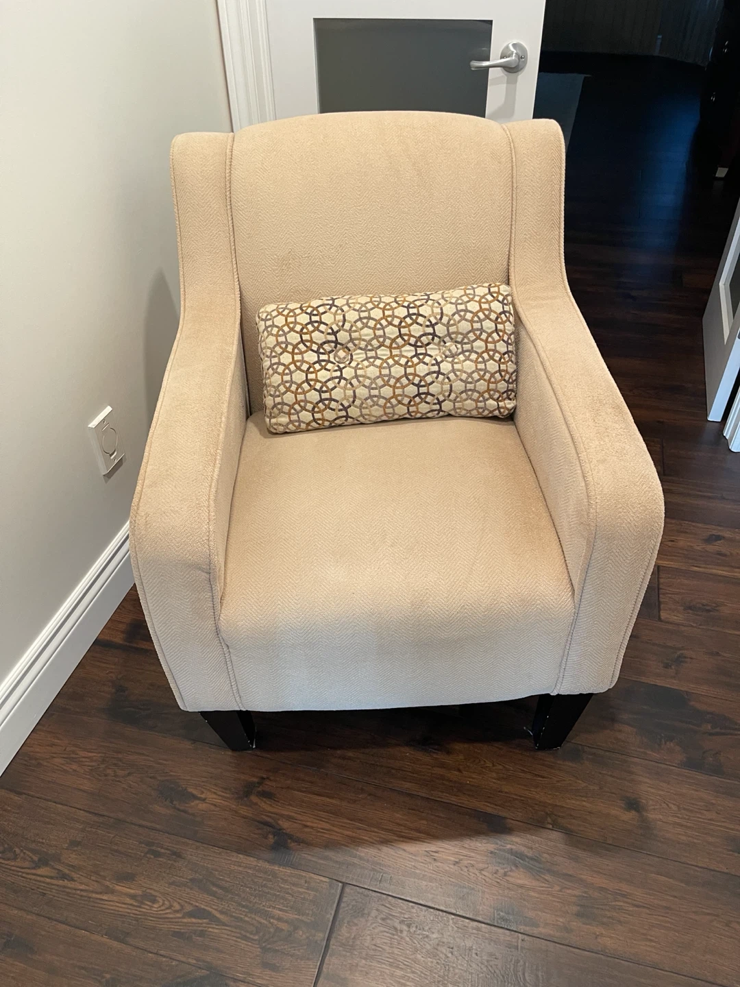 Accent chair - photo 2