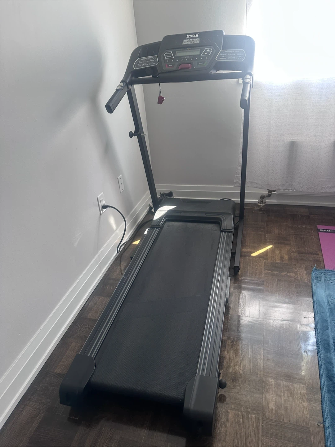 Treadmill - photo 3