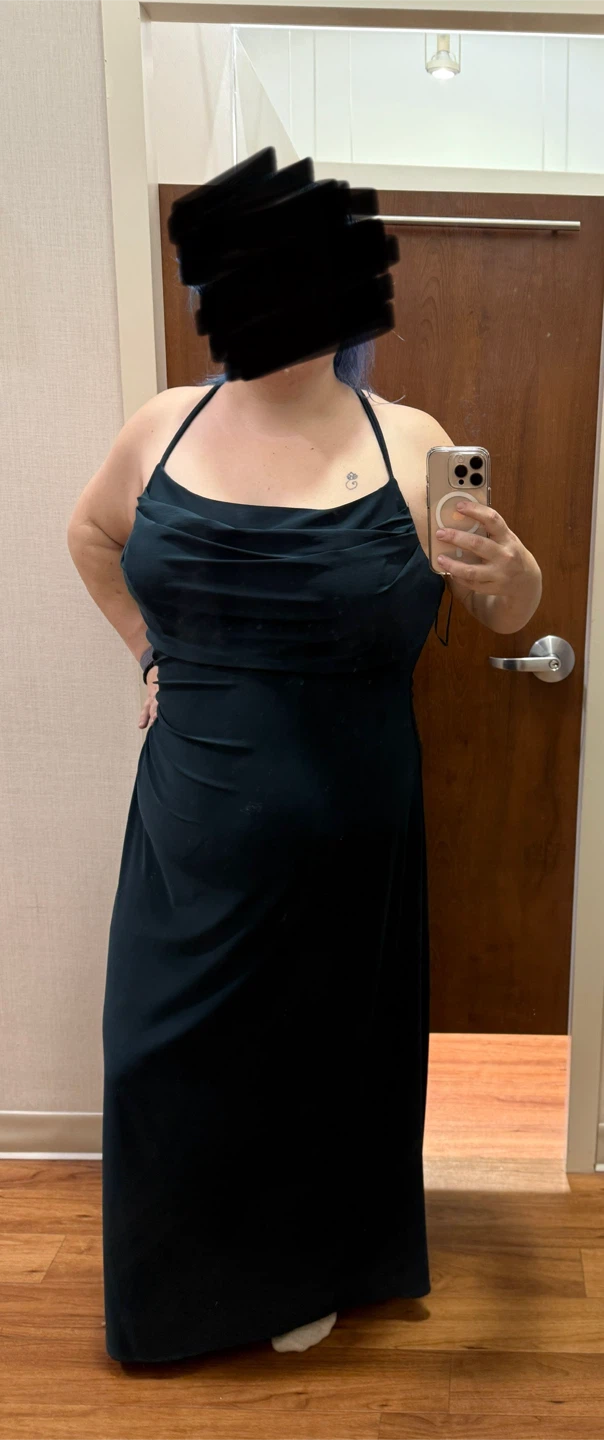 Formal Emerald Green Halter Dress (NWT) - photo 2