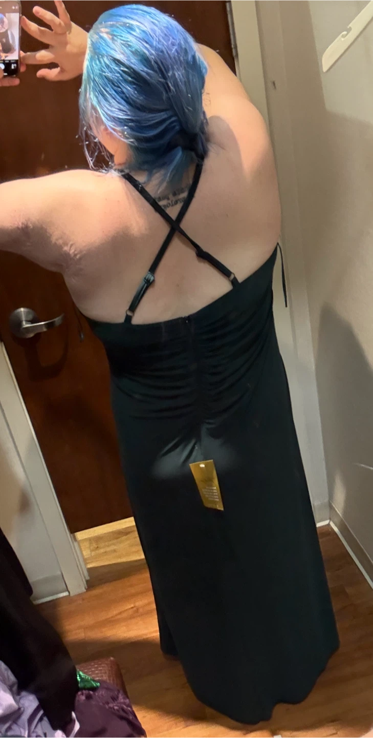 Formal Emerald Green Halter Dress (NWT) - photo 3