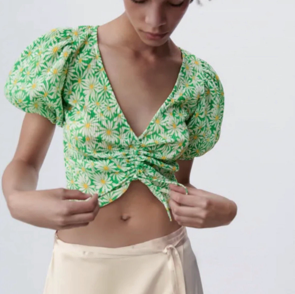 Zara Green Daisy Print Ruched Puff Sleeve Top Size S - photo 2