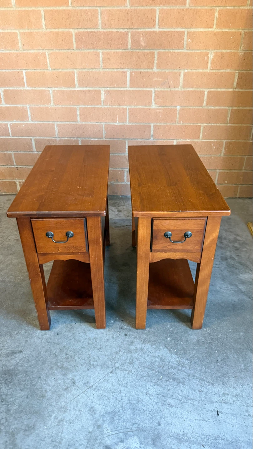 Set of 2 Wooden End Tables with Drawer