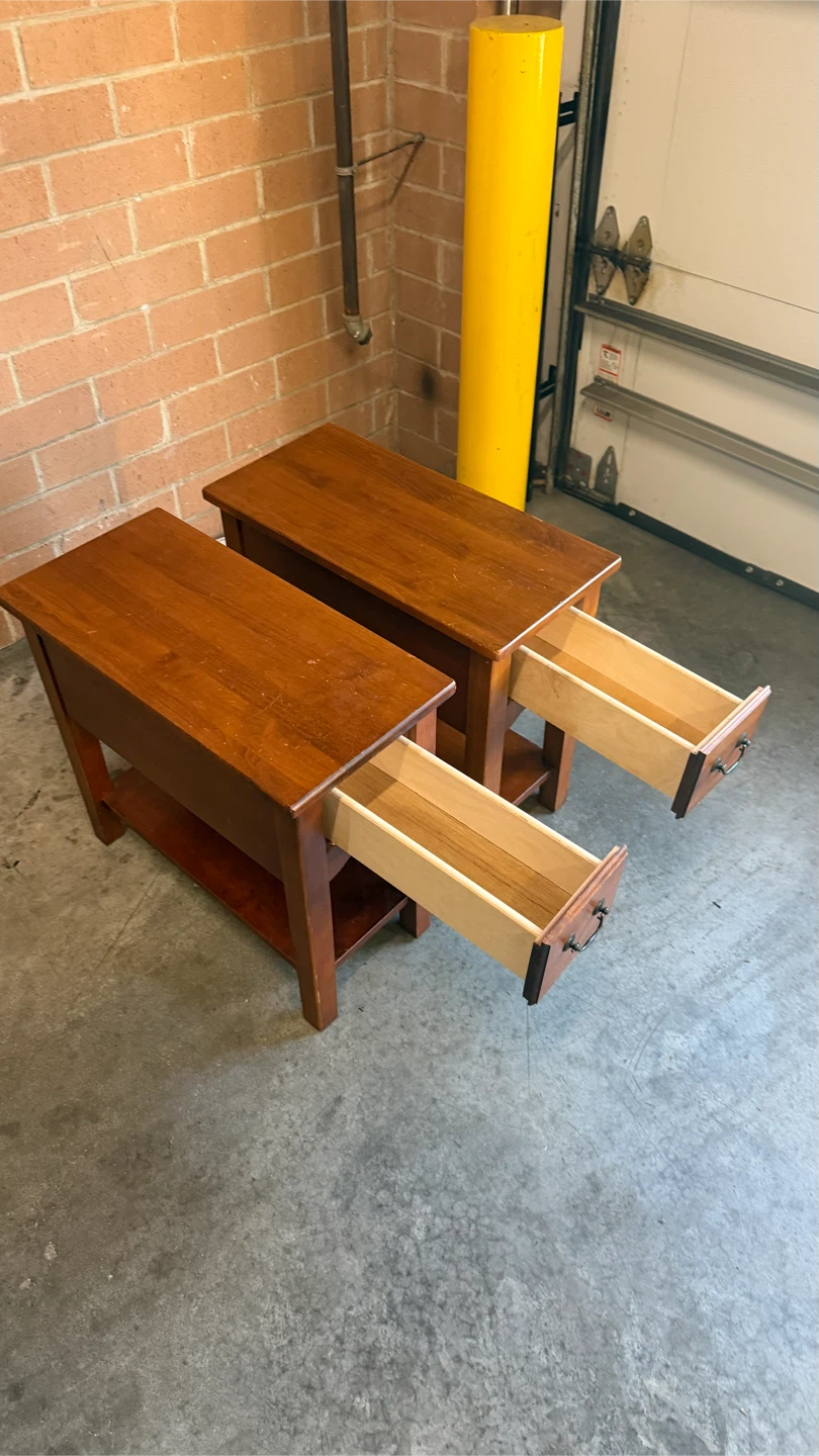 Set of 2 Wooden End Tables with Drawer - photo 4