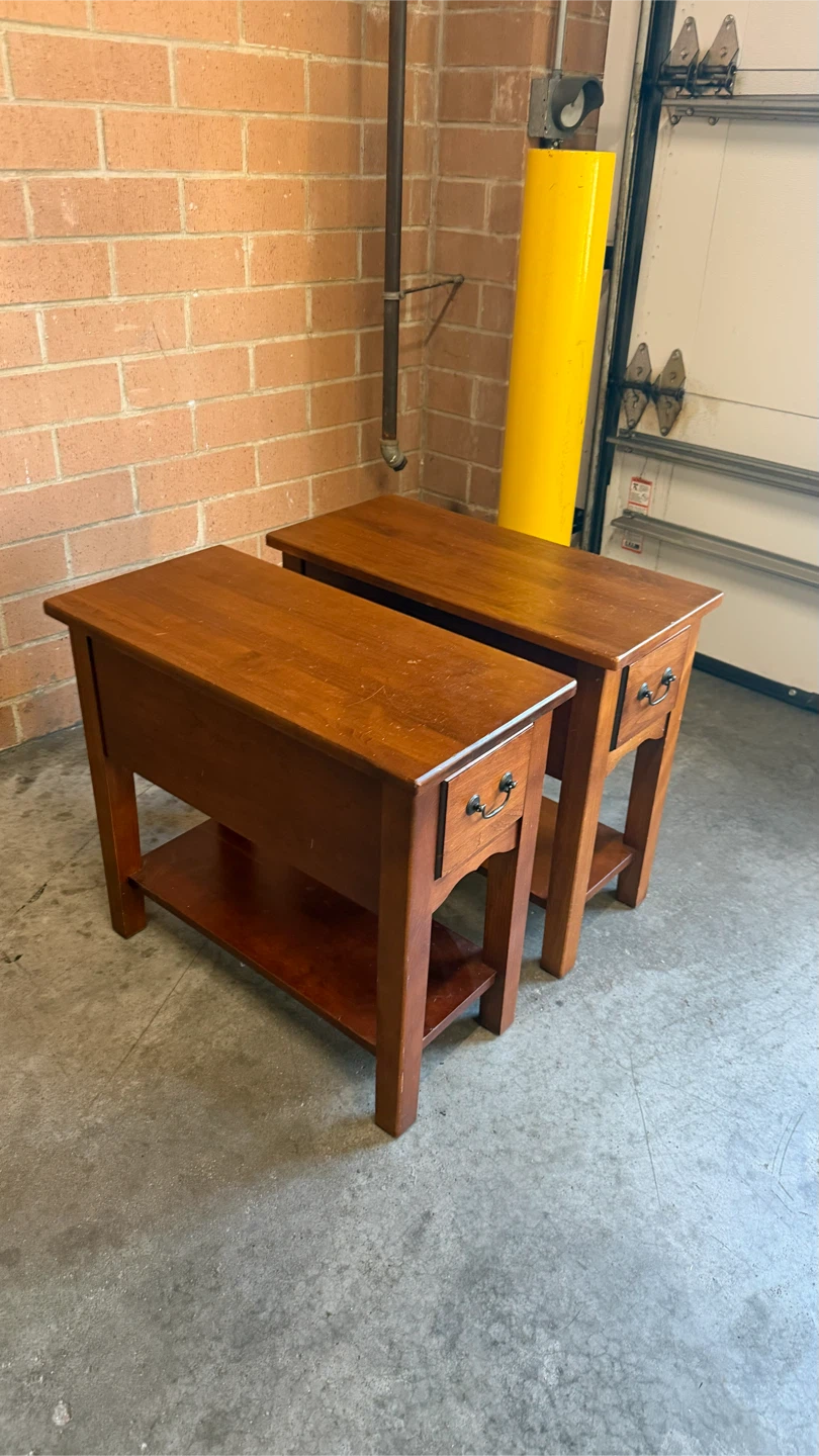 Set of 2 Wooden End Tables with Drawer - photo 5