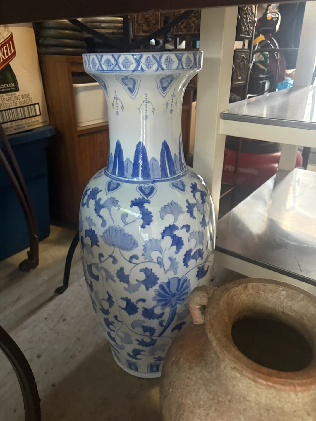 Large Blue and White Porcelain Vase and other - photo 2