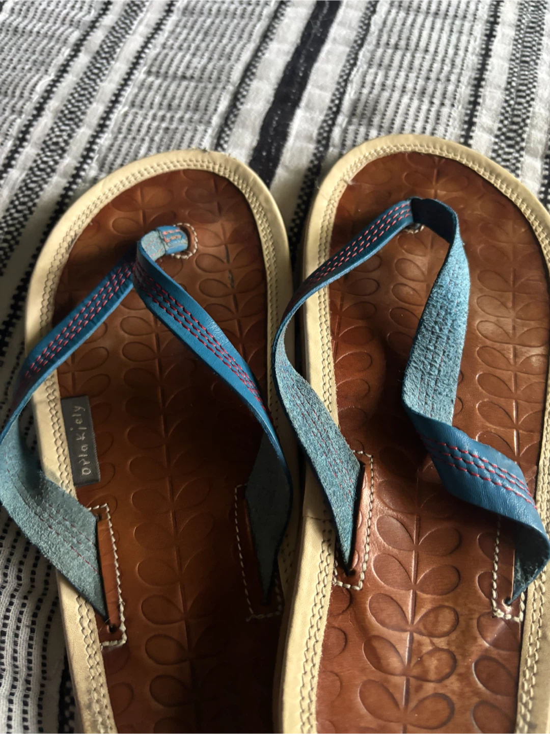 Orla Kiely Brown Leather Flip Flops - photo 3