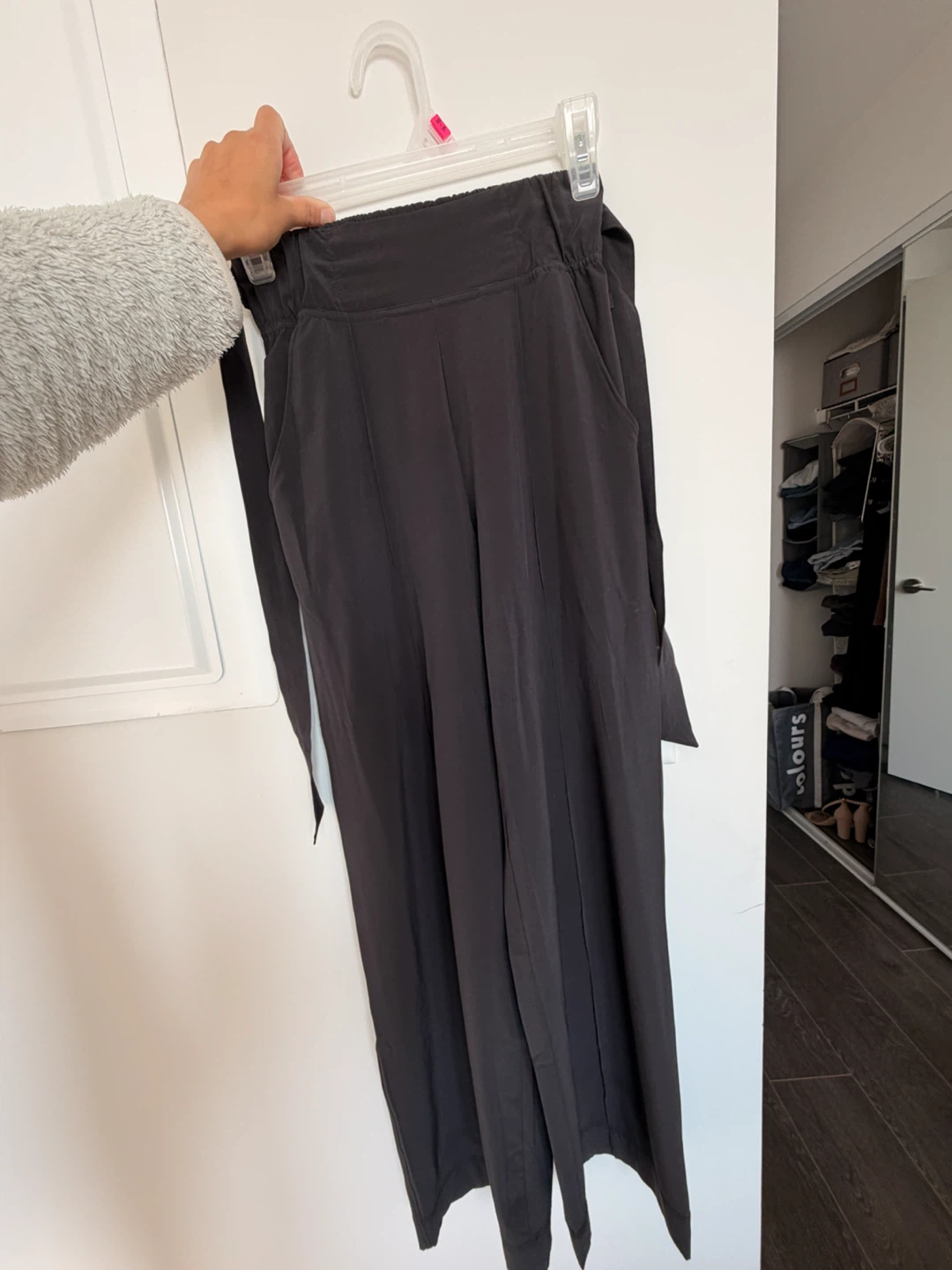 Lululemon Black Wide-Leg Tie-Waist Pants - photo 3