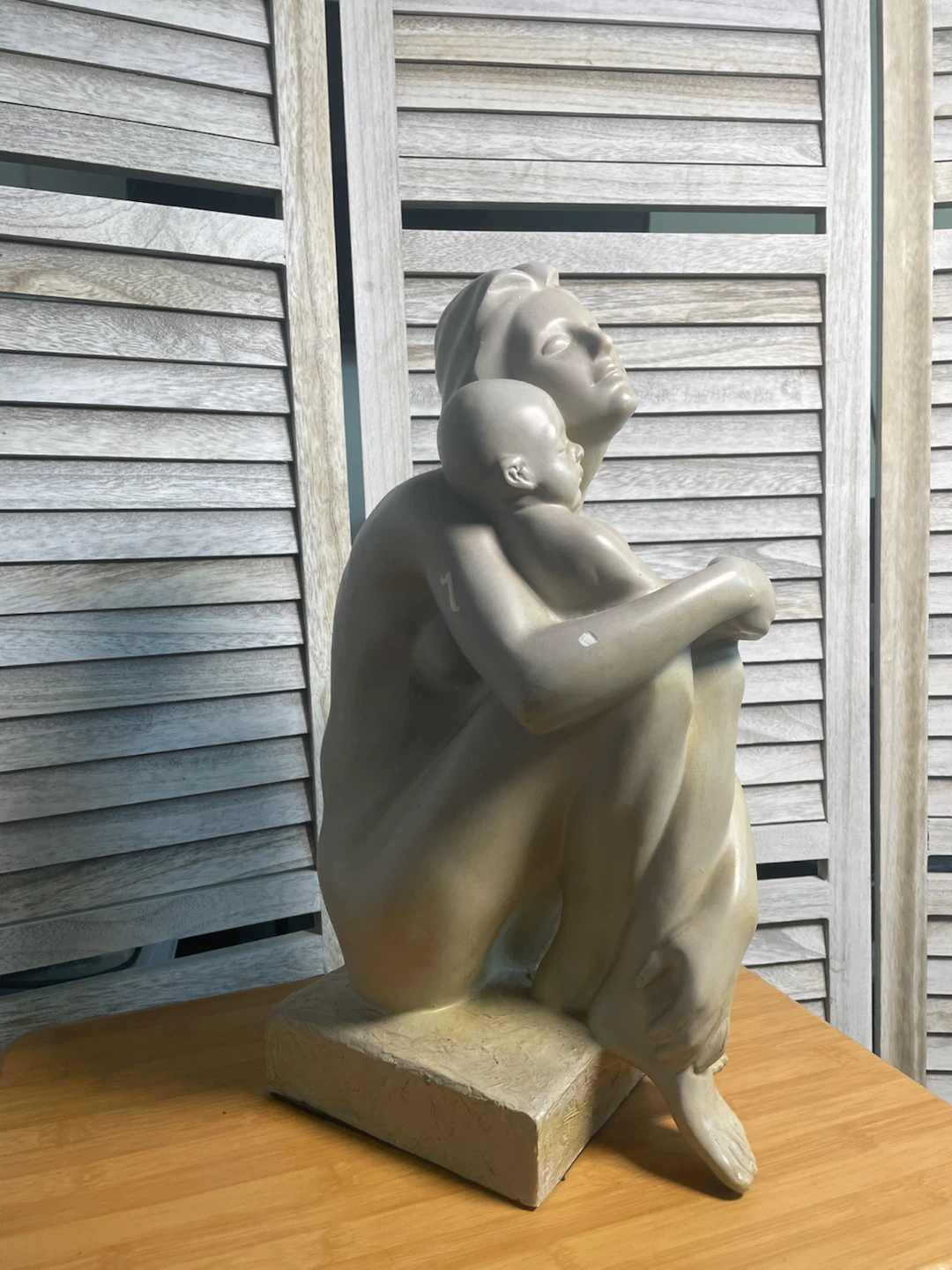 Mother and Child Sculpture - photo 2