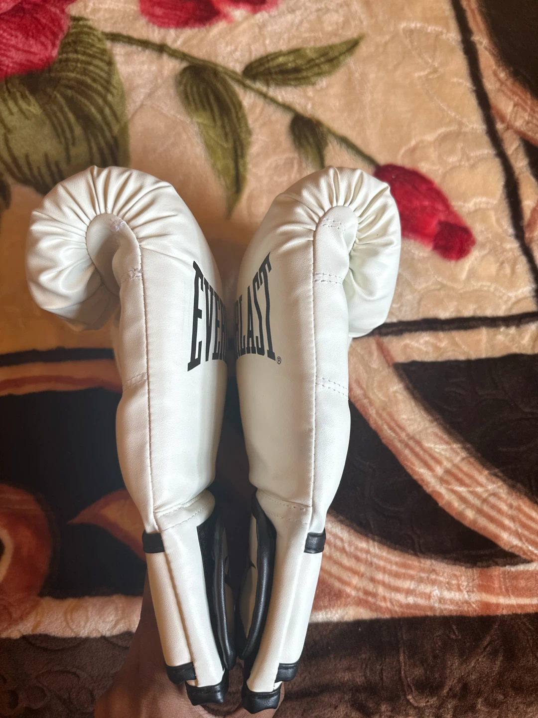 Everlast White Boxing Gloves - photo 3