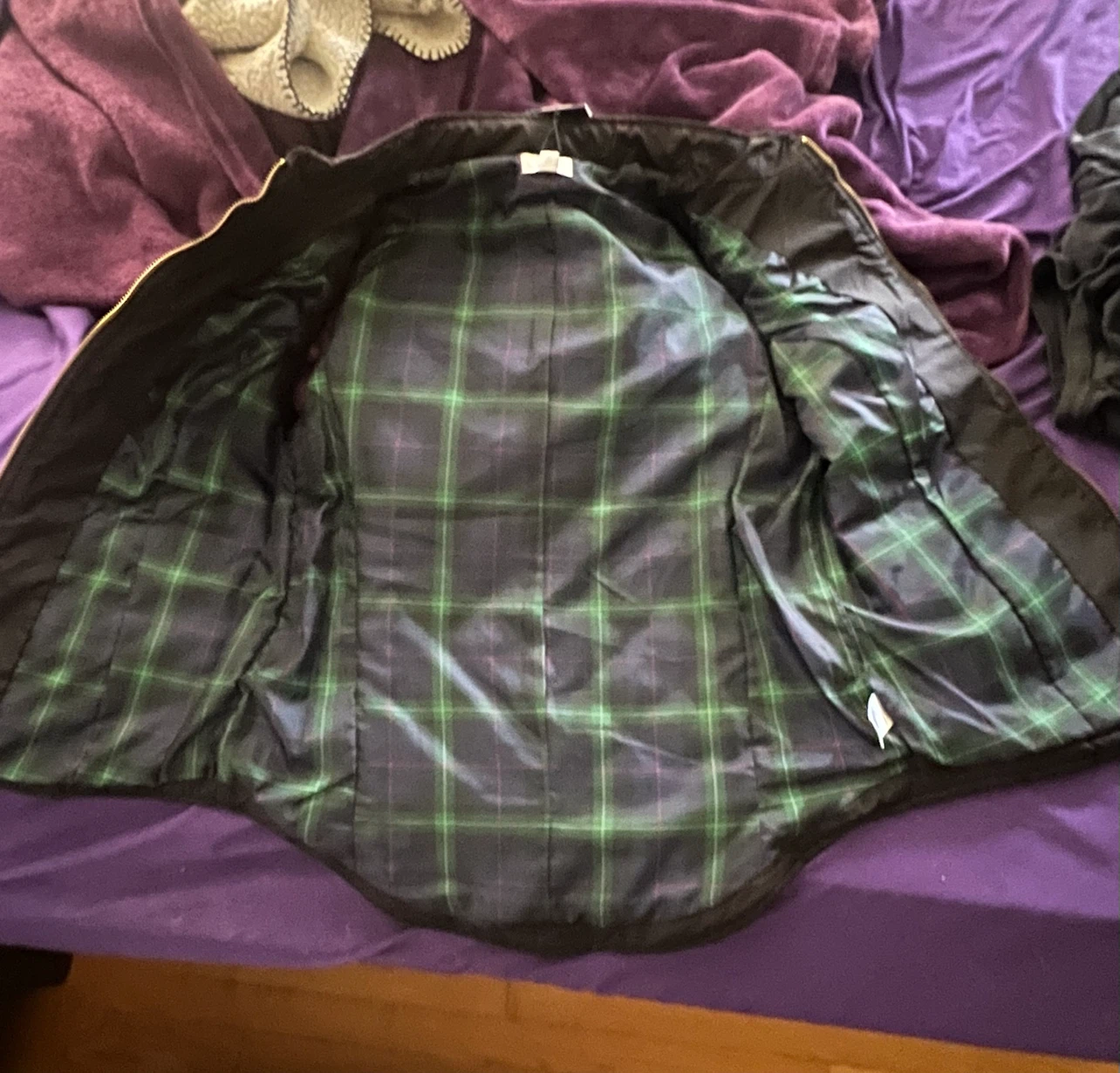 Brand new Large Black Puffer Vest - photo 3