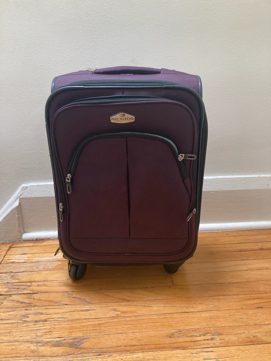 Carry On Luggage / Suitcase - photo 2