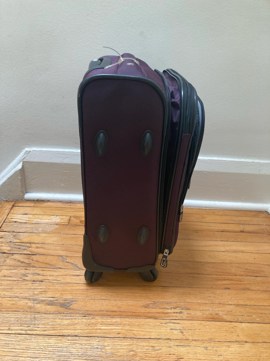 Carry On Luggage / Suitcase - photo 4
