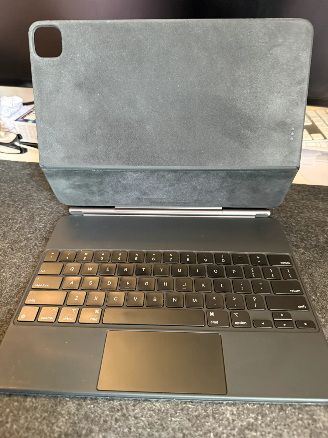 Apple Magic Keyboard with Trackpad for iPad Pro