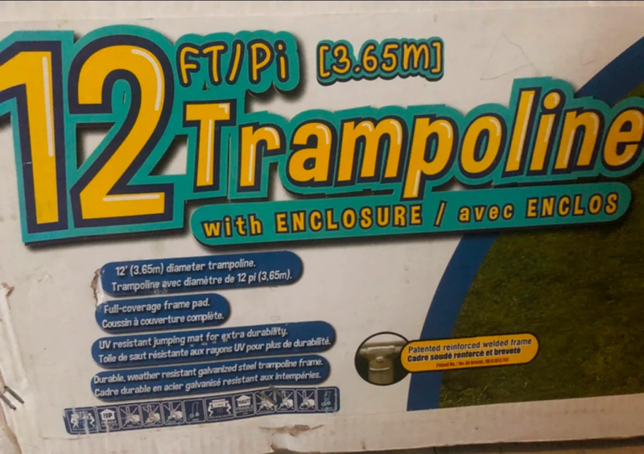 12' Trampoline with Enclosure