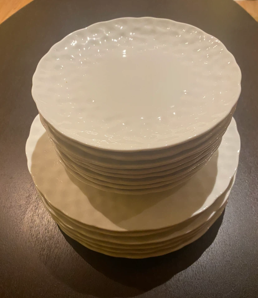 Set of white textured dinner and dessert plates - photo 3