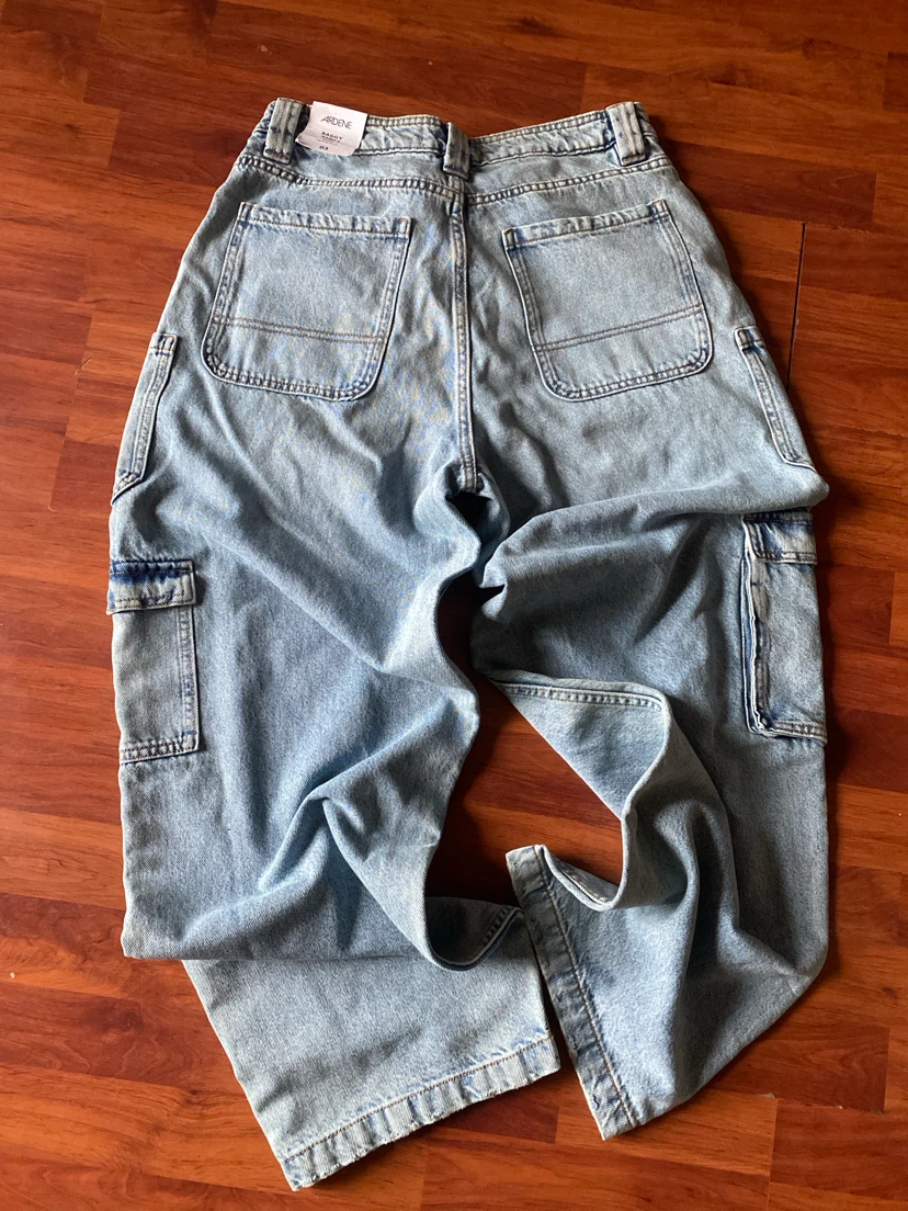 Ardene Light Wash Cargo Jeans - photo 2