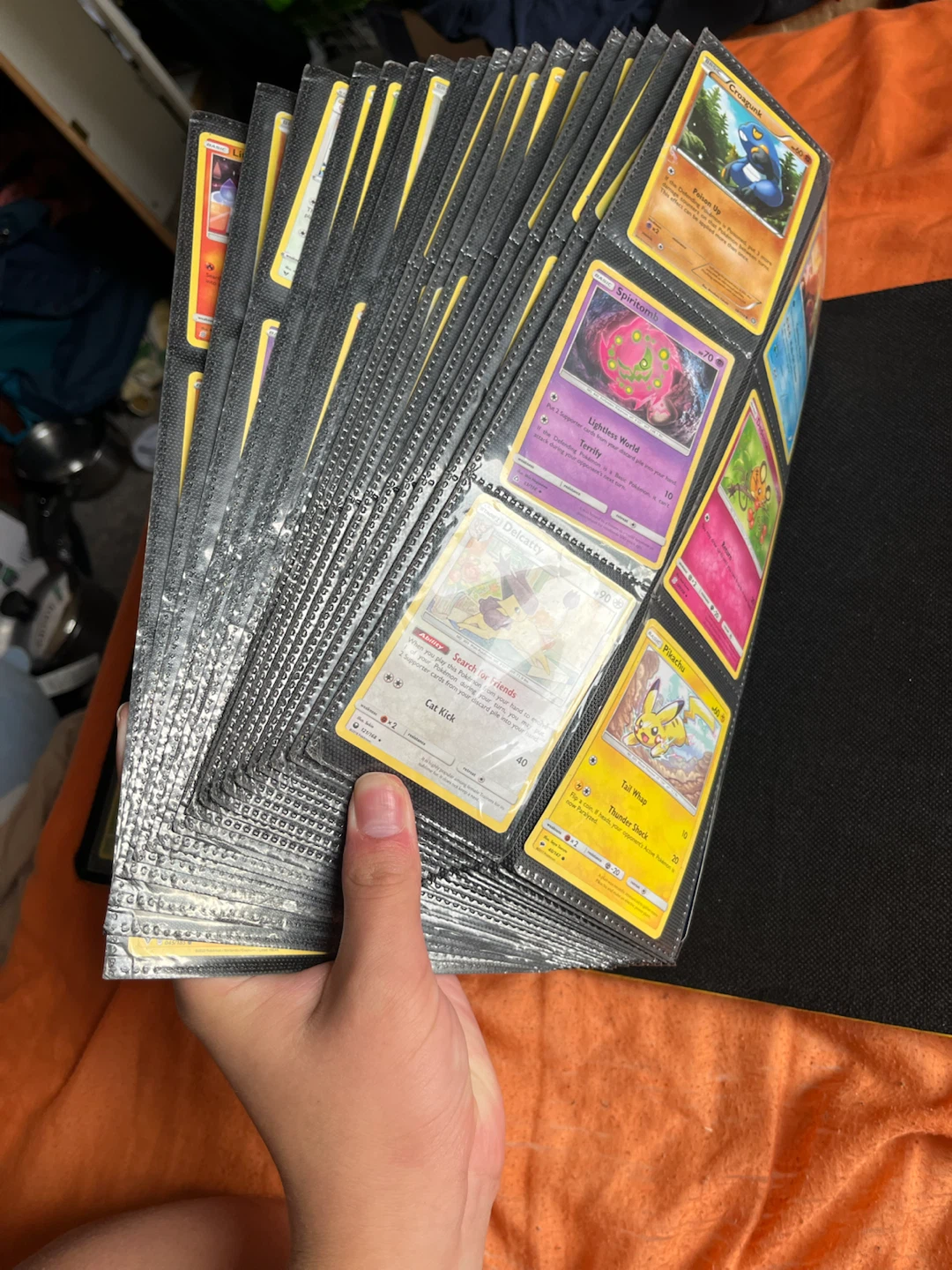 Ultra Pro Pokemon Trading Card Pro-Binder Yellow - photo 2
