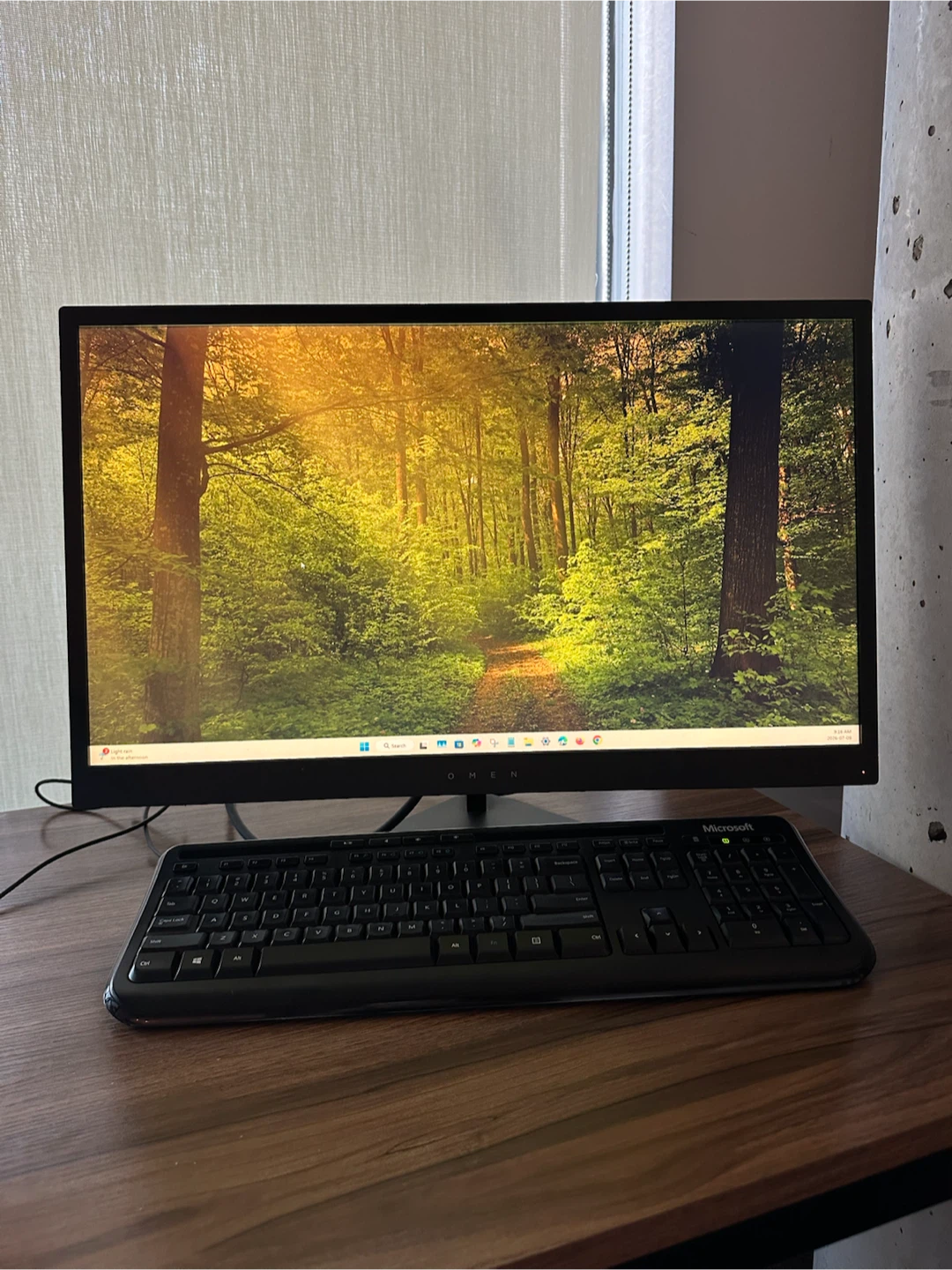 HP OMEN 25 Gaming Monitor (24.5”) – 144 Hz – Excellent Condition - photo 2