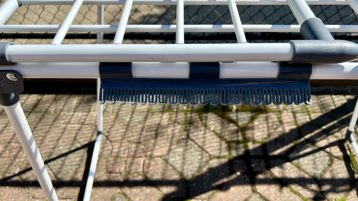 Large White Gullwing Indoor/Outdoor Clothes Drying Rack - photo 4