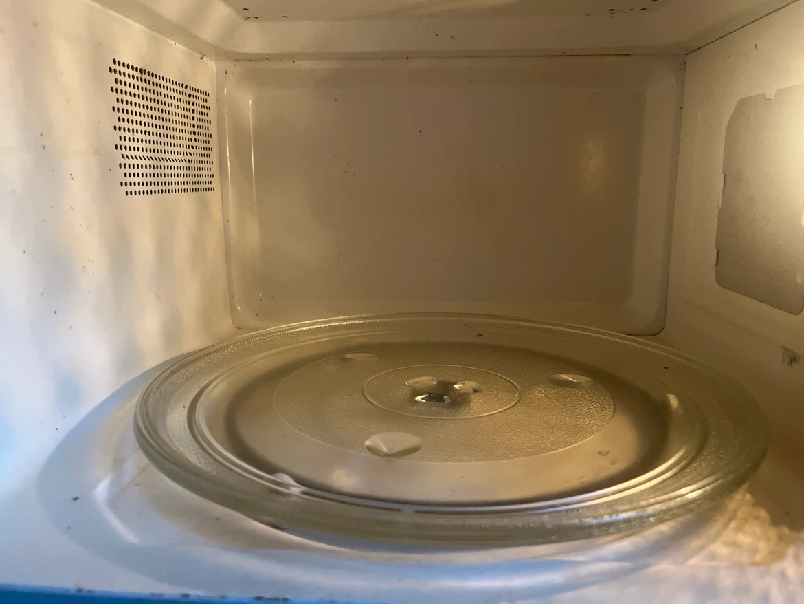 RCA Microwave Oven - photo 2