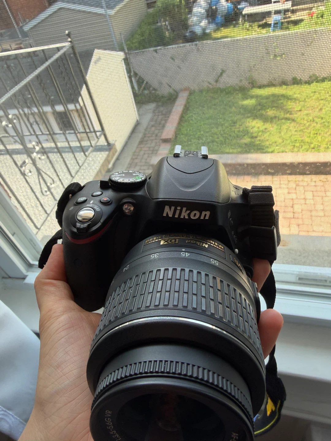 Nikon D5100 DSLR Camera with 18-55mm Lens - photo 2