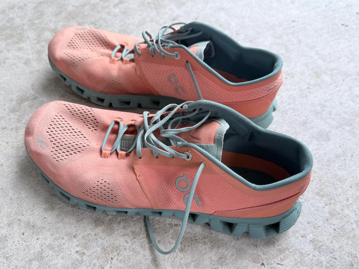 On Cloud Running Shoes - photo 2