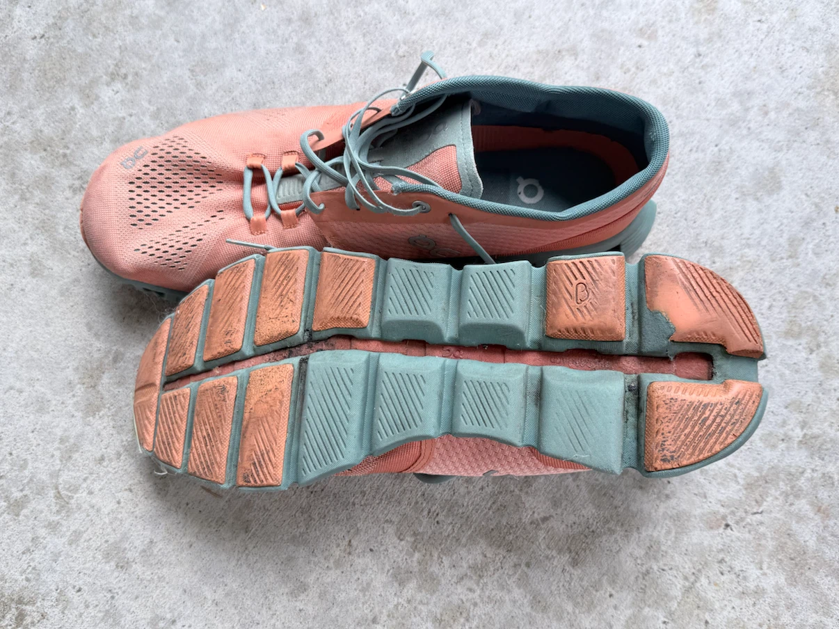 On Cloud Running Shoes - photo 4