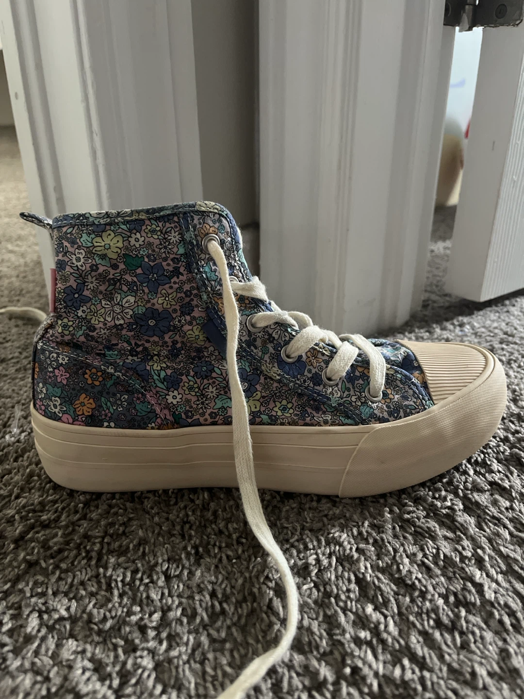 Zara Floral High-Top Sneakers EU 36