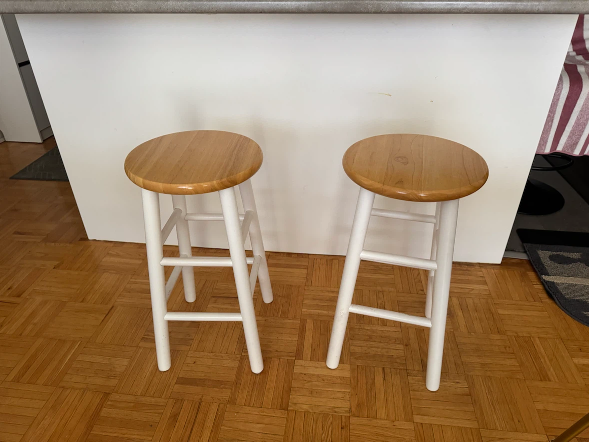 Set of 2 Bar Stools - Wood Seat, White Legs