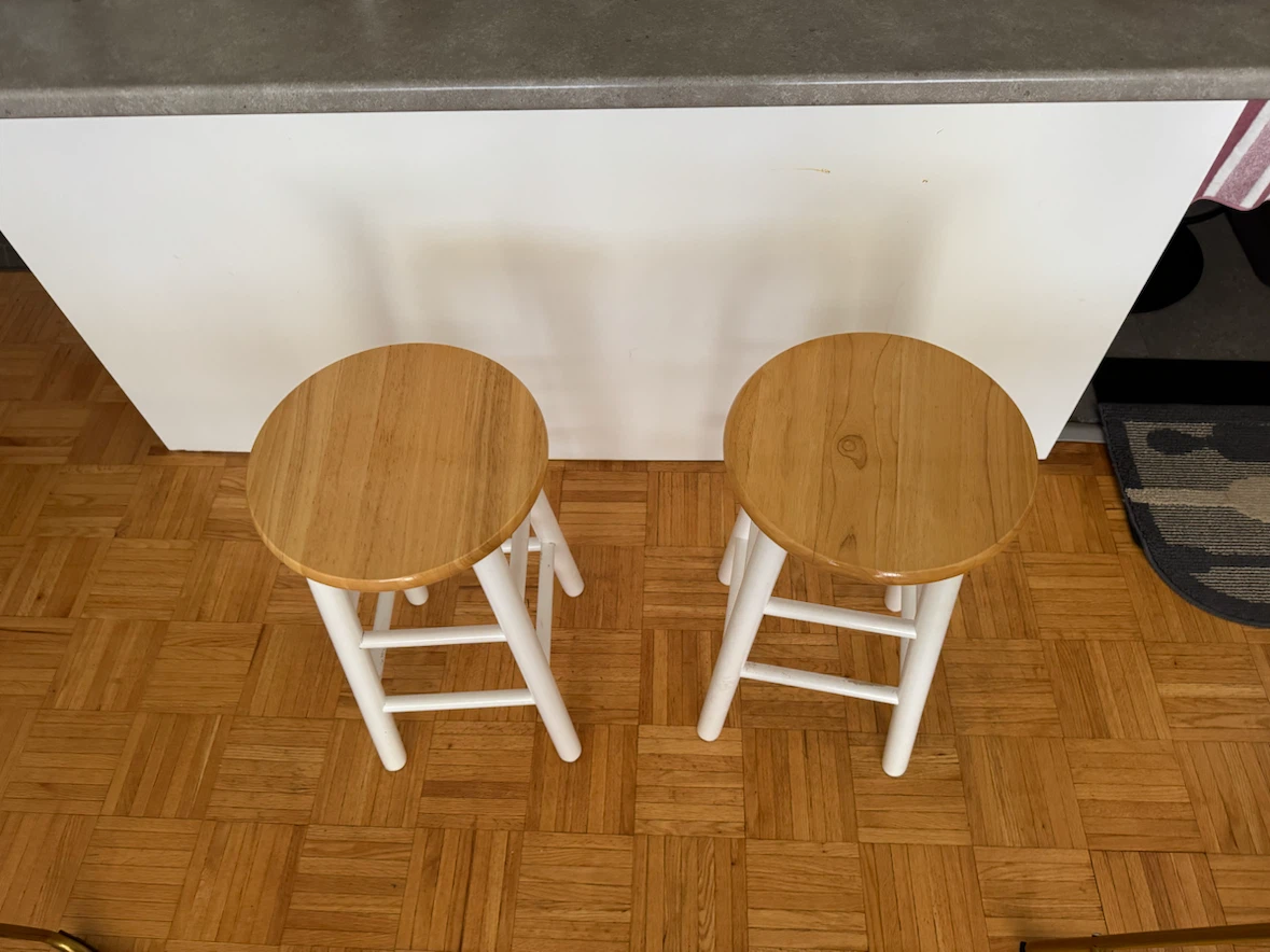 Set of 2 Bar Stools - Wood Seat, White Legs - photo 2