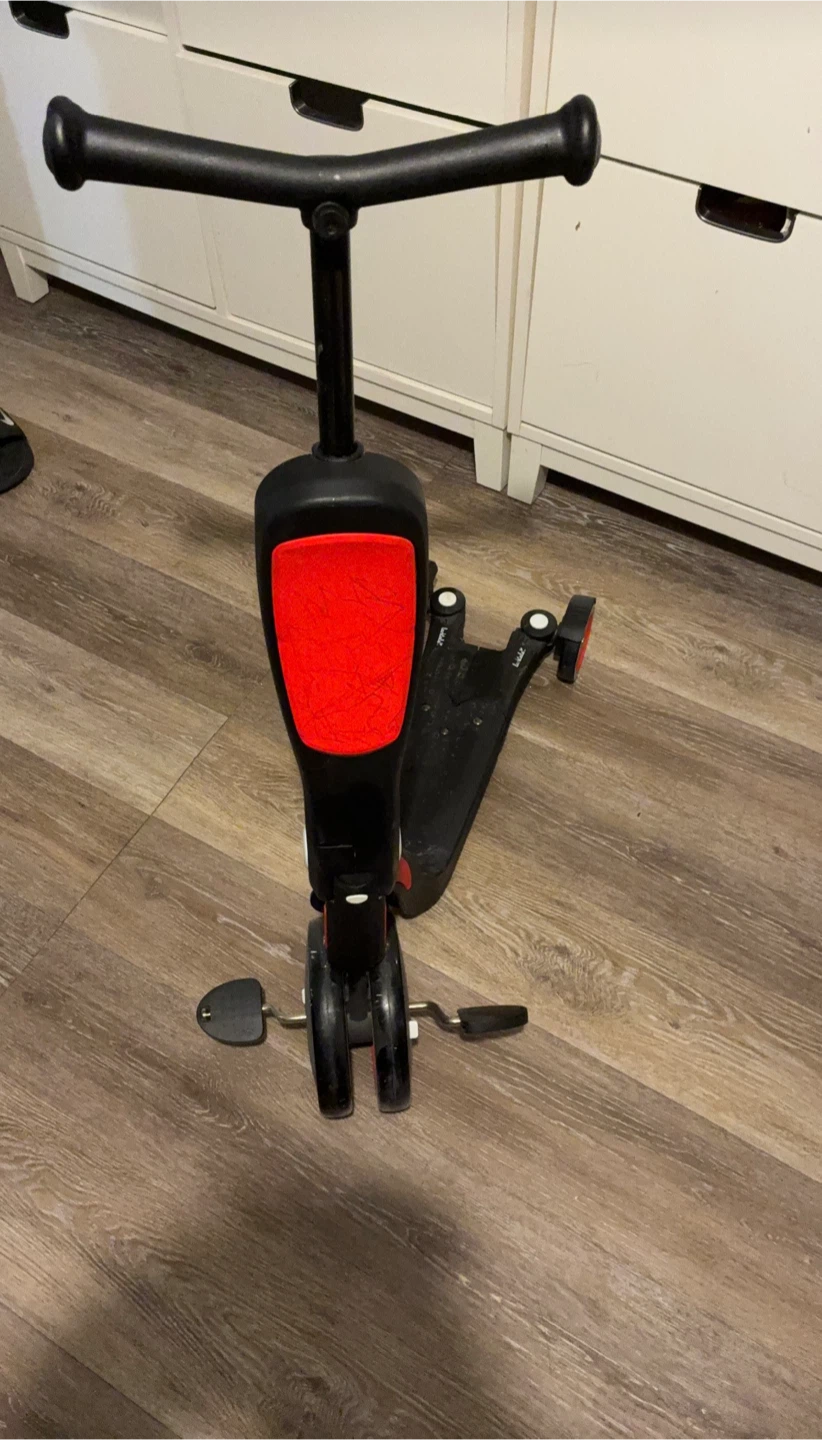 Kids Ride-On Scooter with Red Seat - photo 2