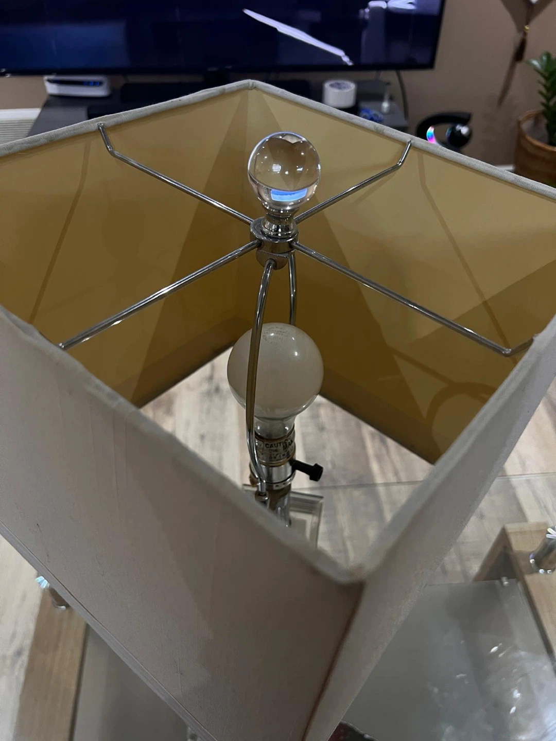 Acrylic Table Lamp with Square Shade - photo 2