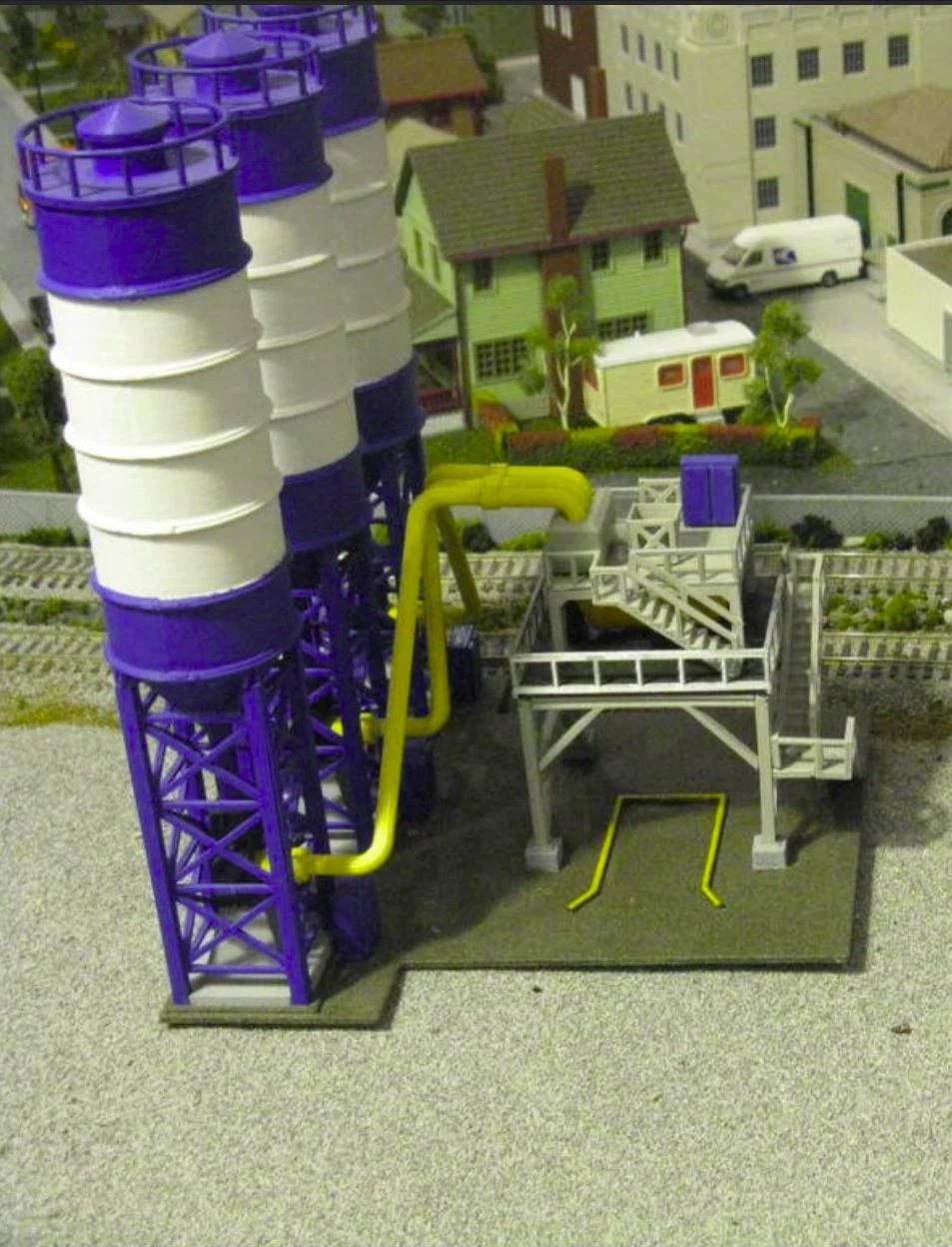 Model Cement Plant Silo Set - photo 3