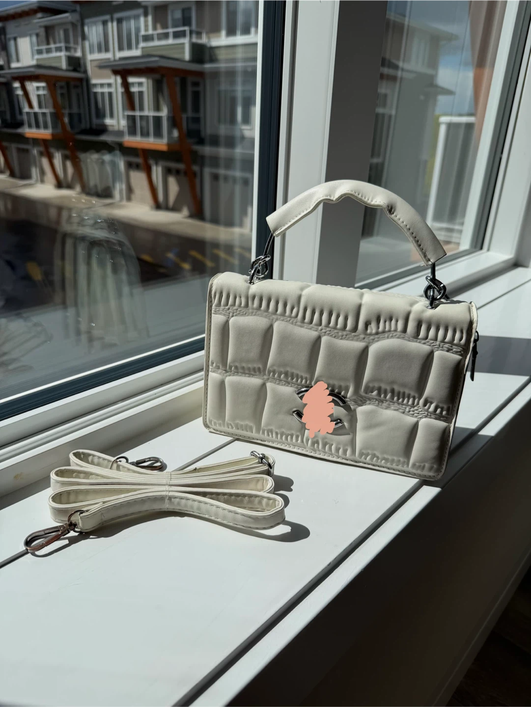 White Quilted Handbag with Chain Strap - photo 2