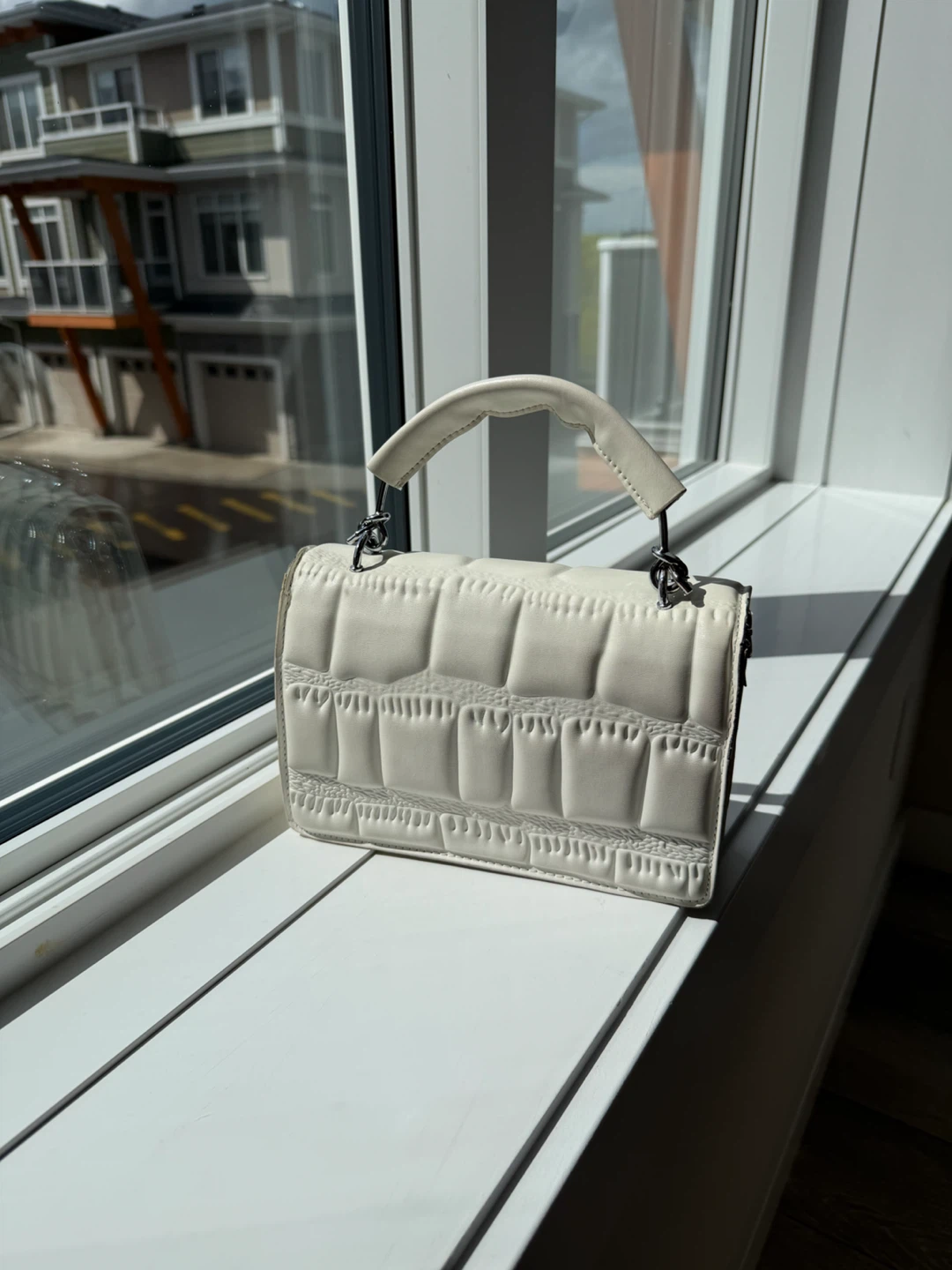 White Quilted Handbag with Chain Strap - photo 3