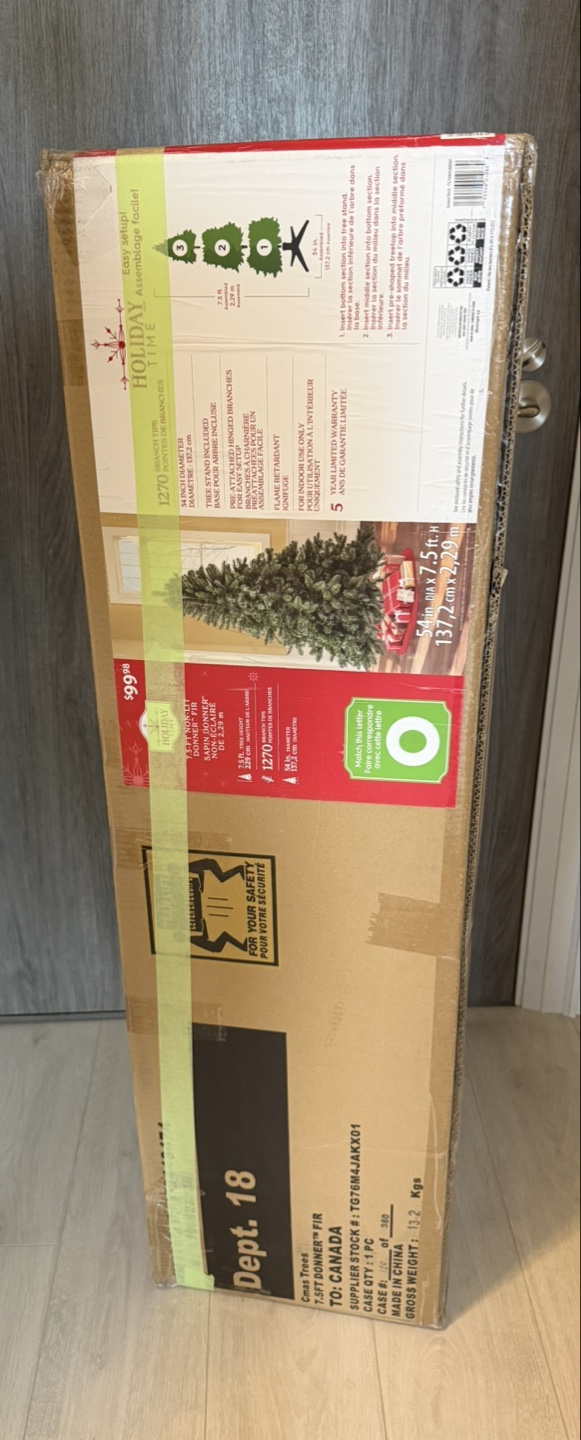 BRAND NEW-7.5 ft. Artificial Christmas Tree includes light/ dec.