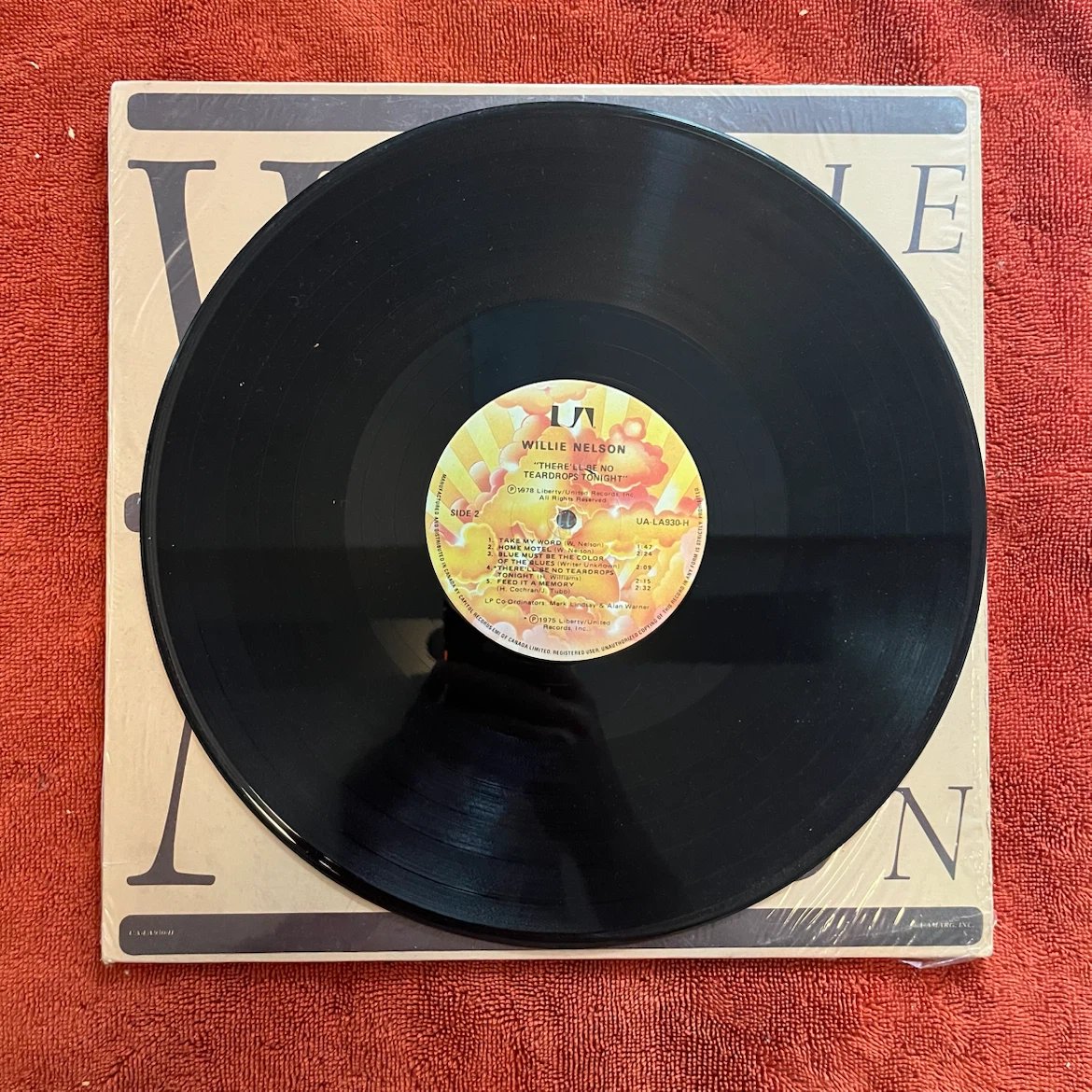 Willie Nelson "There'll Be No Teardrops Tonight" Vinyl Record - photo 2