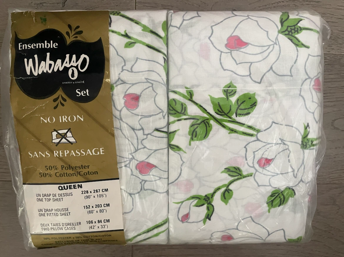 NEW! VINTAGE Wabasso Roses on White Queen Sheet Set