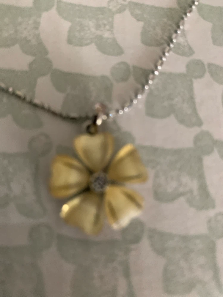 Amber Lee Flower Pendant Necklace - photo 2