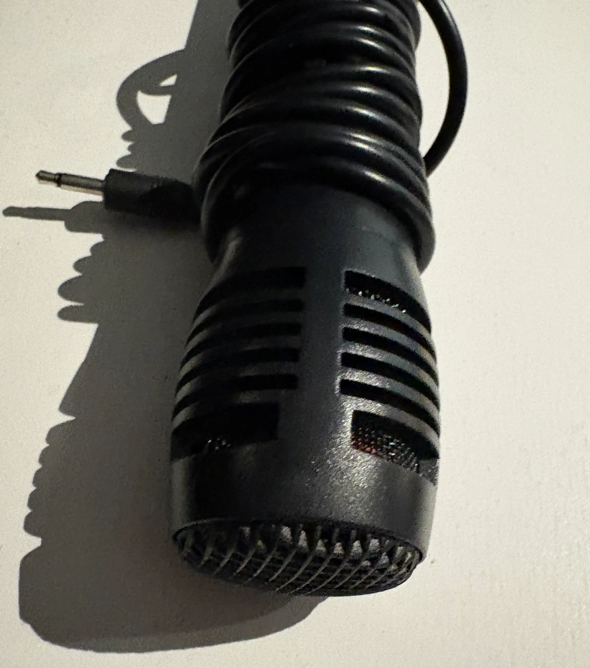 Handheld Dynamic Microphone with 3.5mm Jack - photo 2