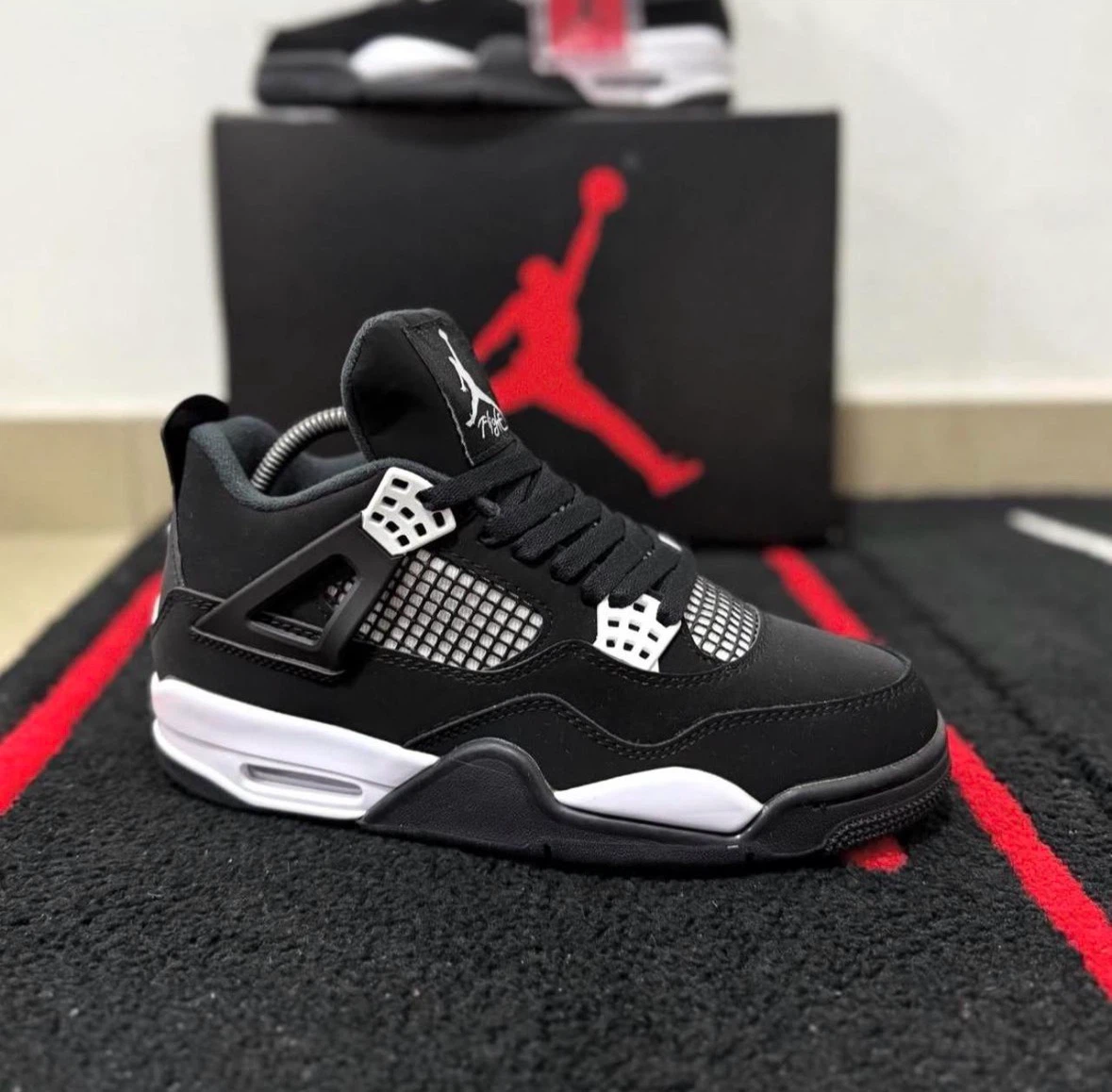 Air Jordan 4 Retro Black White - photo 4